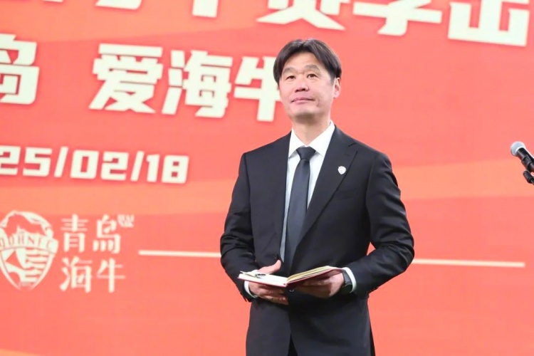  多名媒體人士點(diǎn)評(píng)海牛：引援老中青都有，就看李霄鵬的捏合能力了