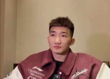  咋形容你和王博的關(guān)系？孫銘徽：像家人 他訓(xùn)練&生活中很照顧我們