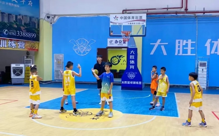  廣東河源體彩少兒籃球培訓(xùn)班：結(jié)營不散場，夢想正啟航