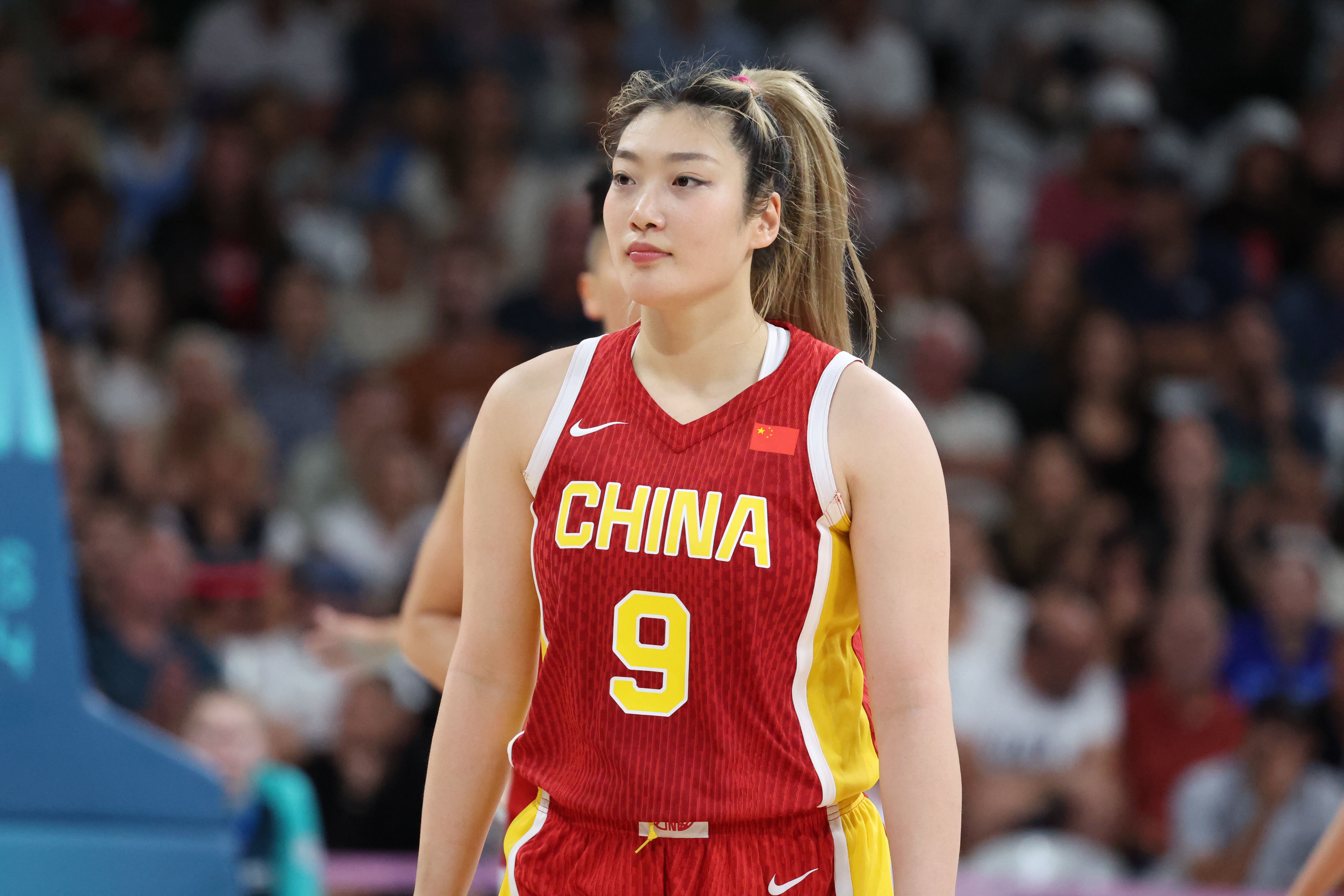  李夢三八婦女節(jié)更博：致敬每一個我們 祝我們節(jié)日快樂！