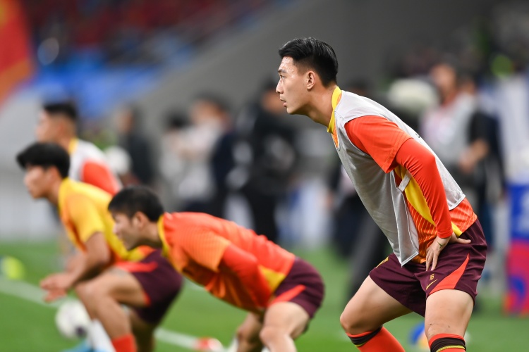  足球報：張玉寧、蔣圣龍均有不同程度傷病，伊萬未讓在熱身賽出場